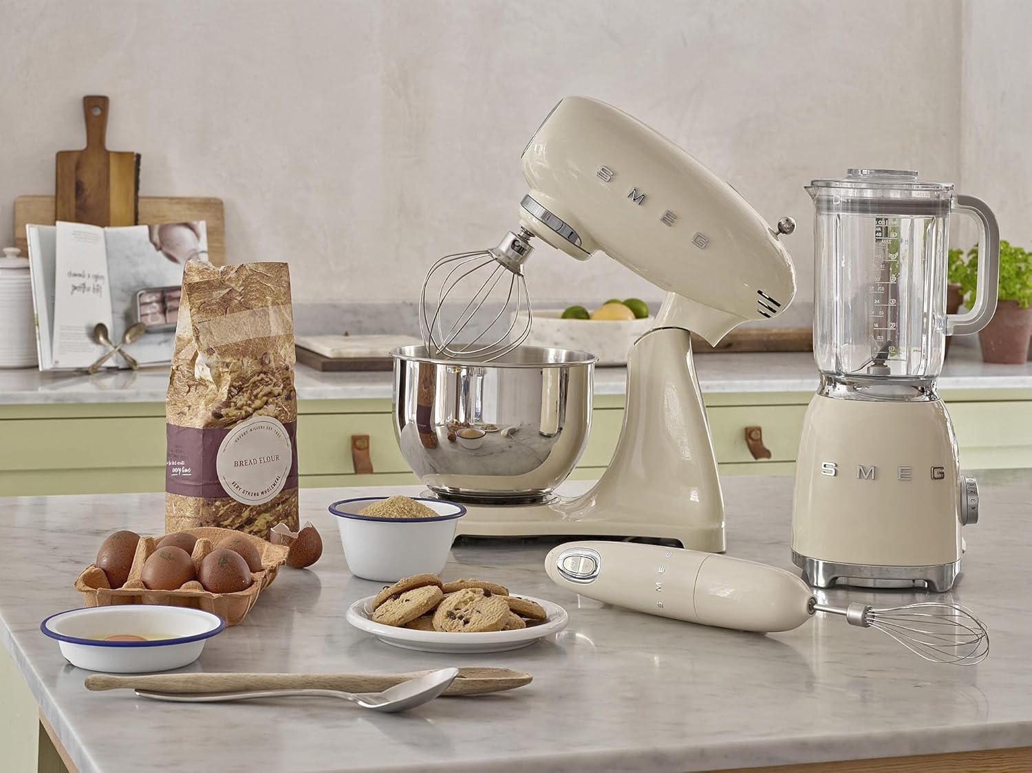 Petrin SMEG 800W 4.8L 10 VITESSES