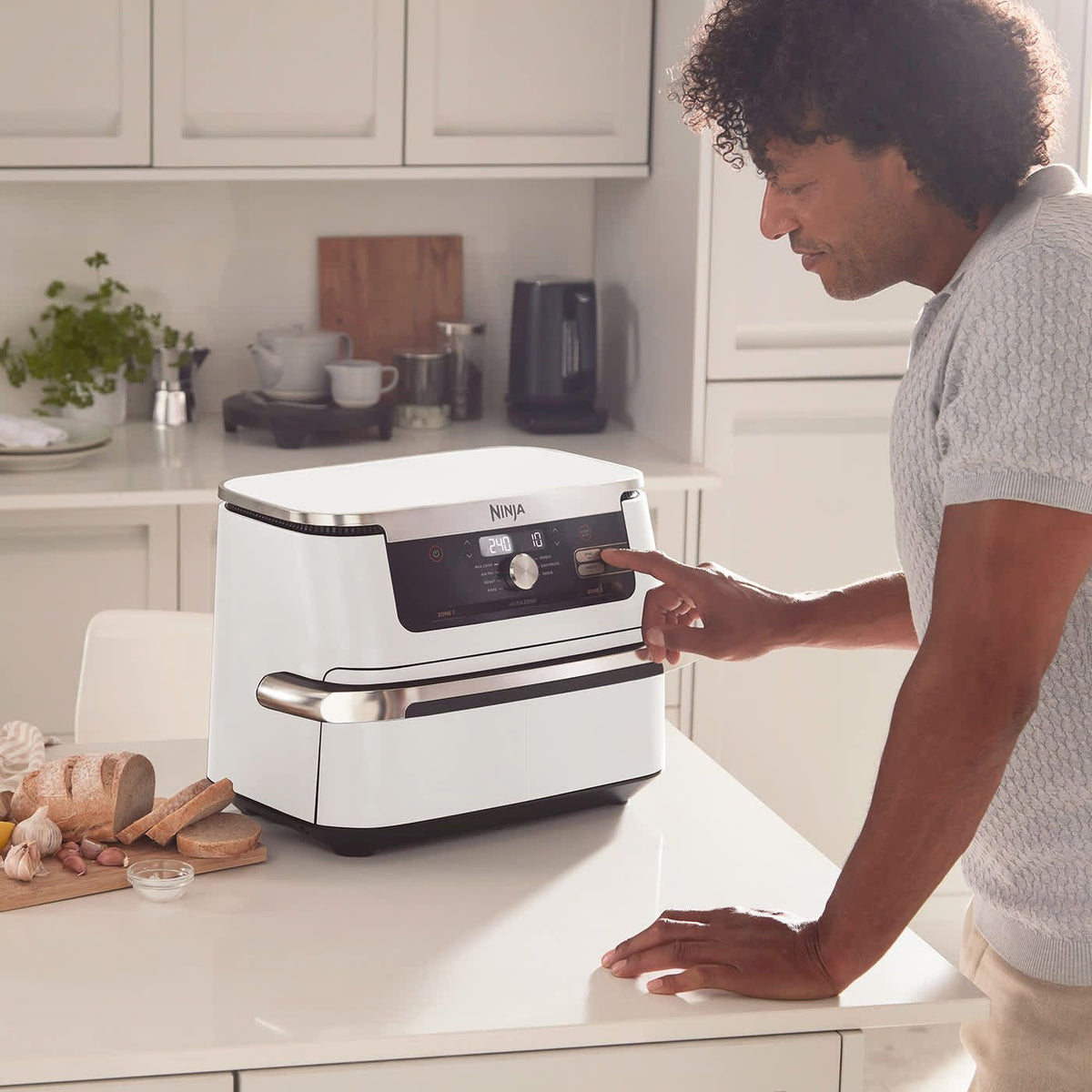 Air fryer Ninja Foodi Flex 7 en 1 10,4L blanc AF500EUWH, vue 4